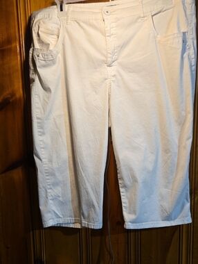 White Capri Pedal Pushers